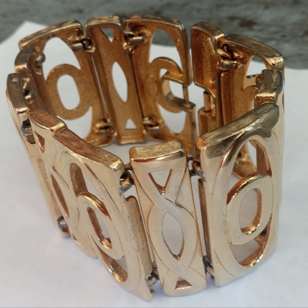 Kenneth Lane Signed Gold Tone VTG Oval Panel Link Heavy Statement Bracelet